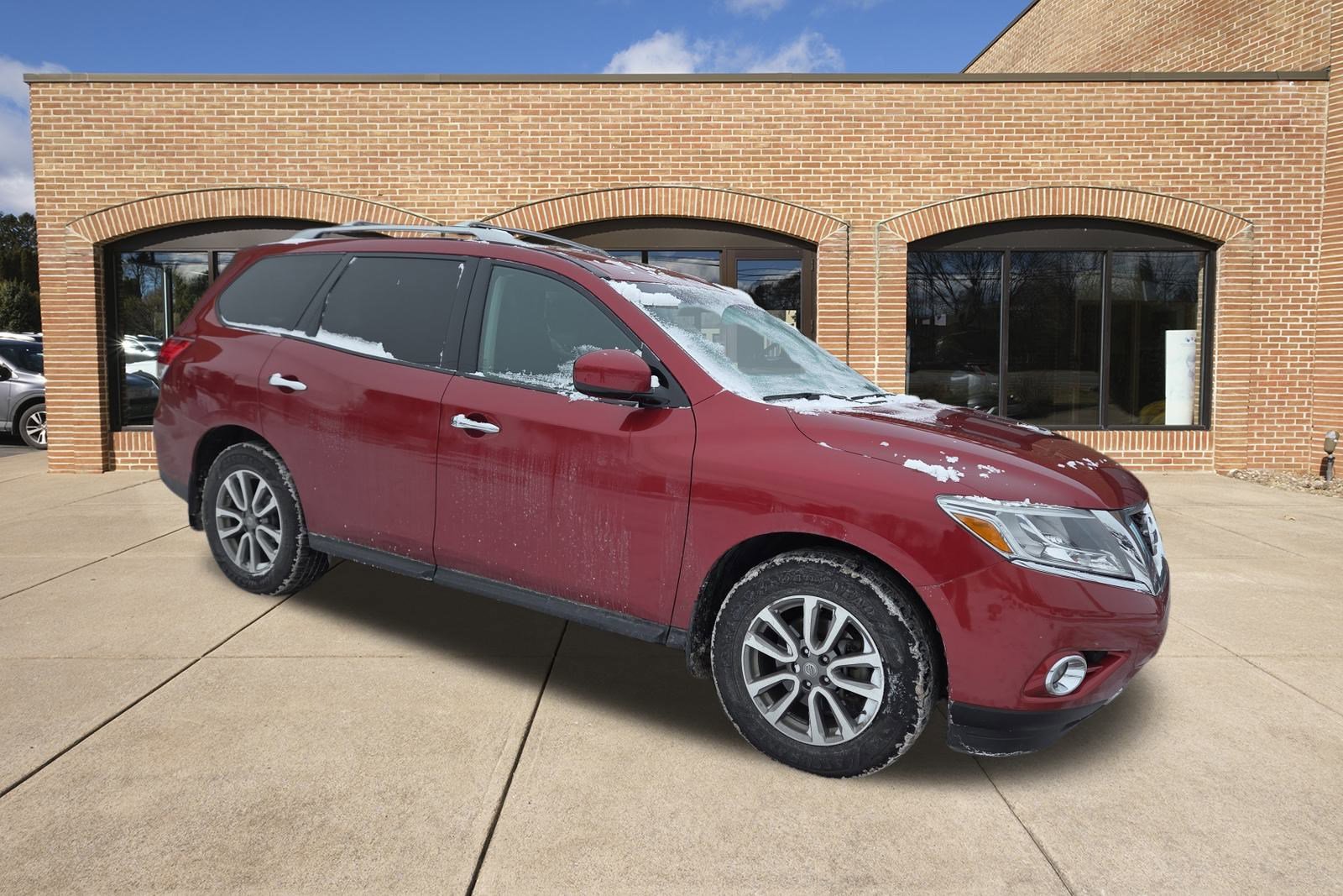 Used 2016 Nissan Pathfinder SV