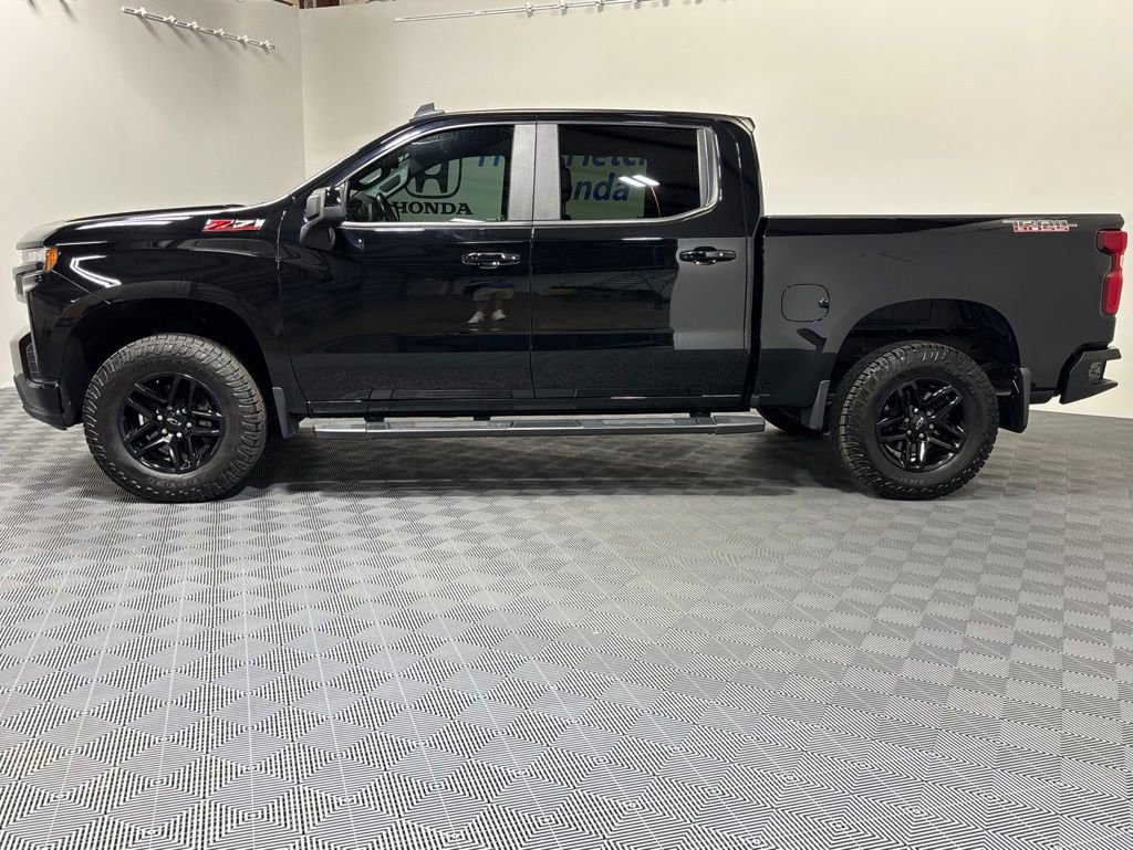 Used 2019 Chevrolet Silverado 1500 LT Trail Boss w/ Convenience Package AWD/4WD image 2