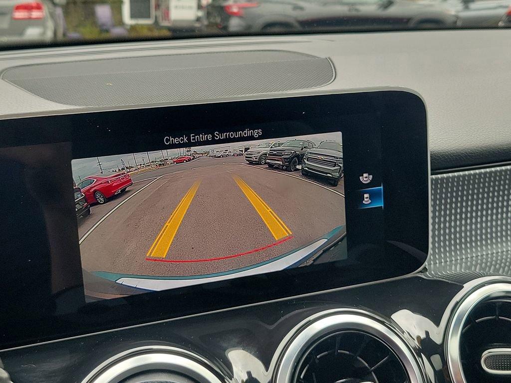 Used 2021 Mercedes-Benz GLB 250 w/ Premium Package image 17