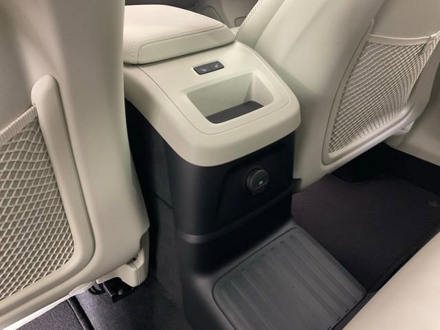 New 2026 Volvo XC60 T8 Ultra image 25