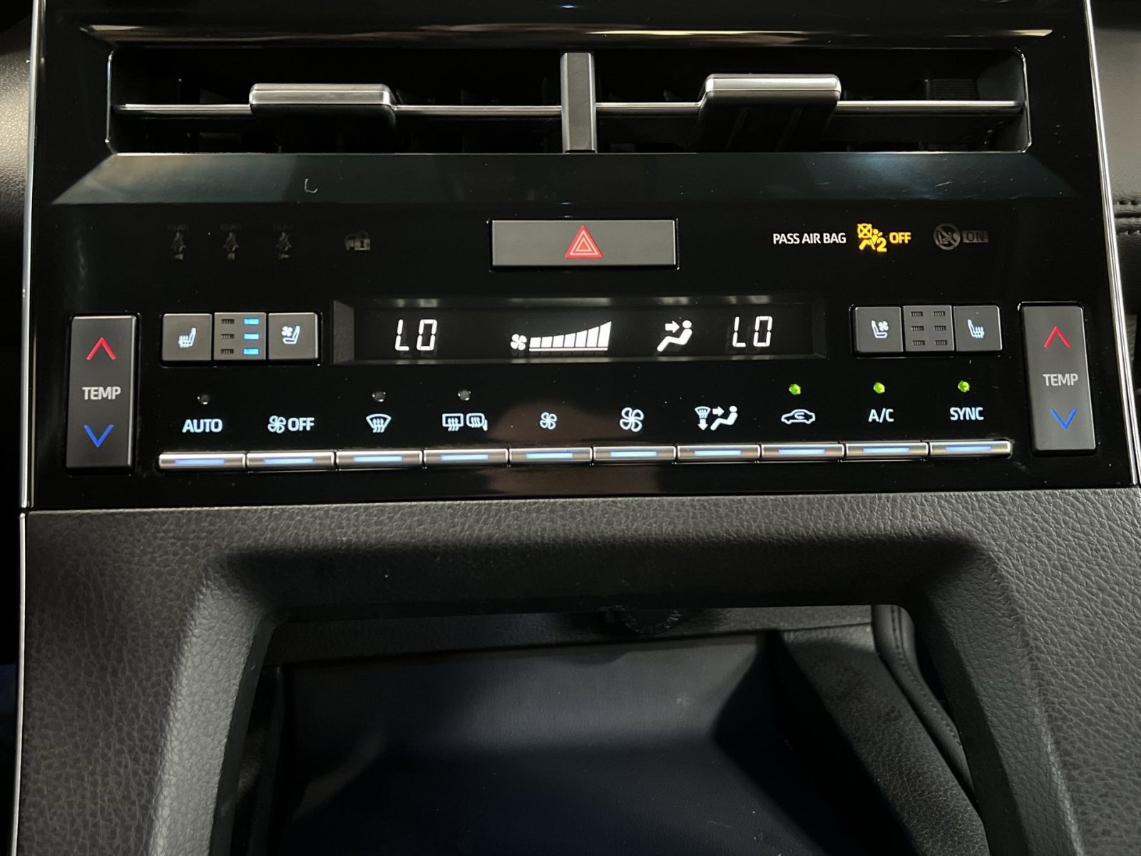 Used 2019 Toyota Avalon Touring w/ Advanced Safety Package image 21