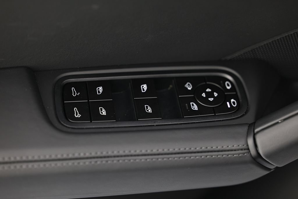 New 2026 Porsche Cayenne Coupe AWD/4WD image 21