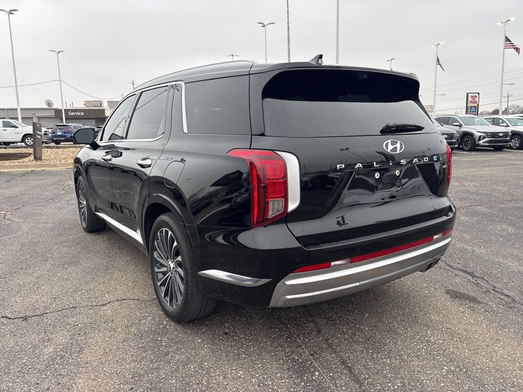 Used 2023 Hyundai Palisade Calligraphy w/ Cargo Package image 4