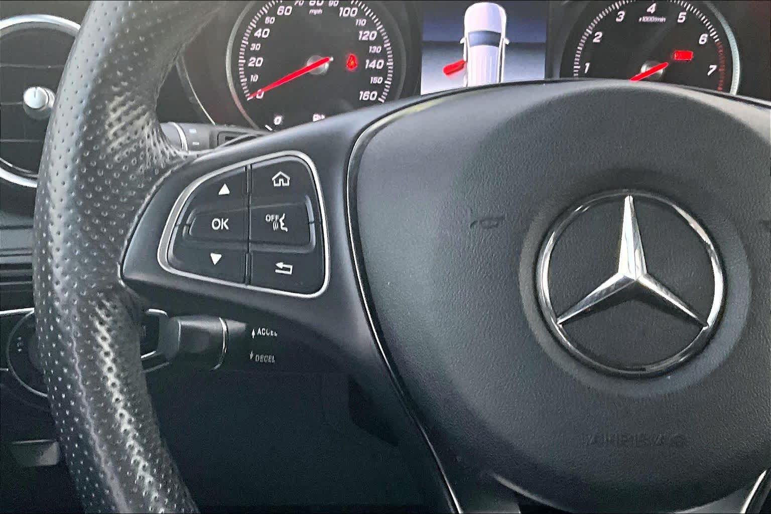 Used 2019 Mercedes-Benz GLC 350e 4MATIC image 24