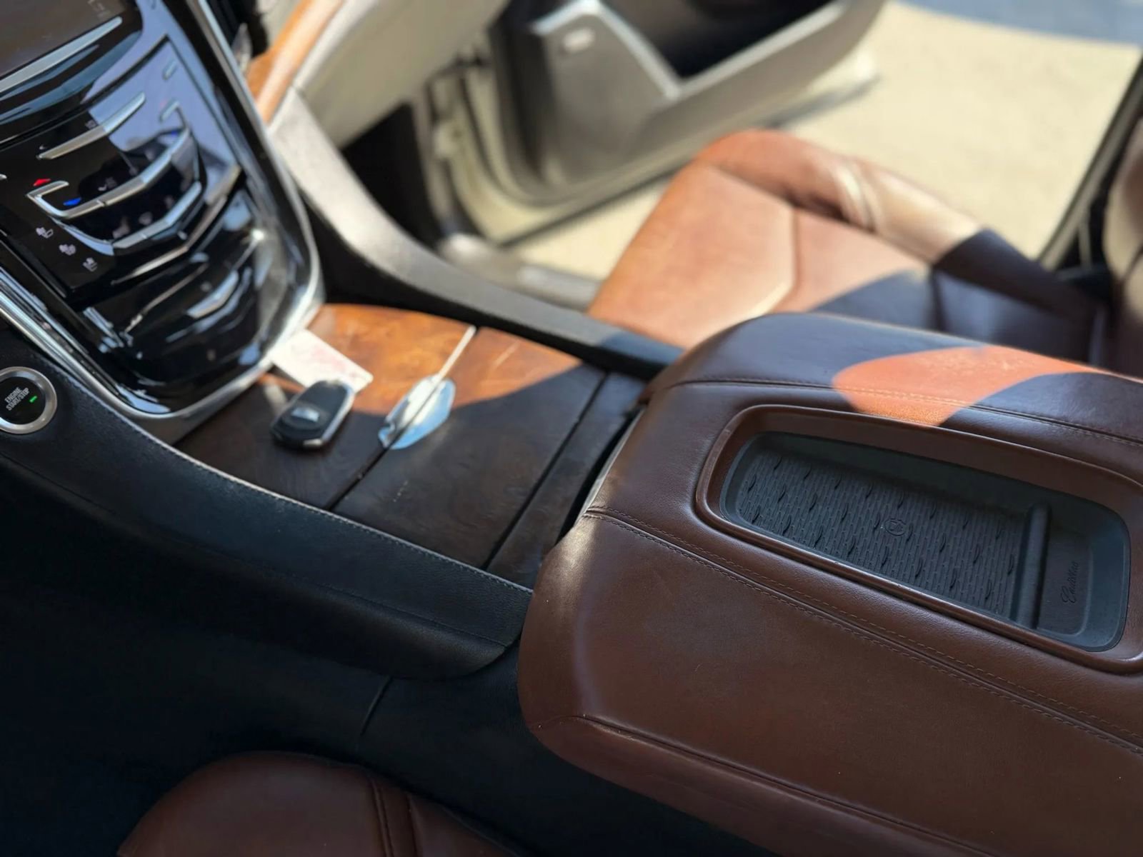 Used 2015 Cadillac Escalade ESV Premium image 30