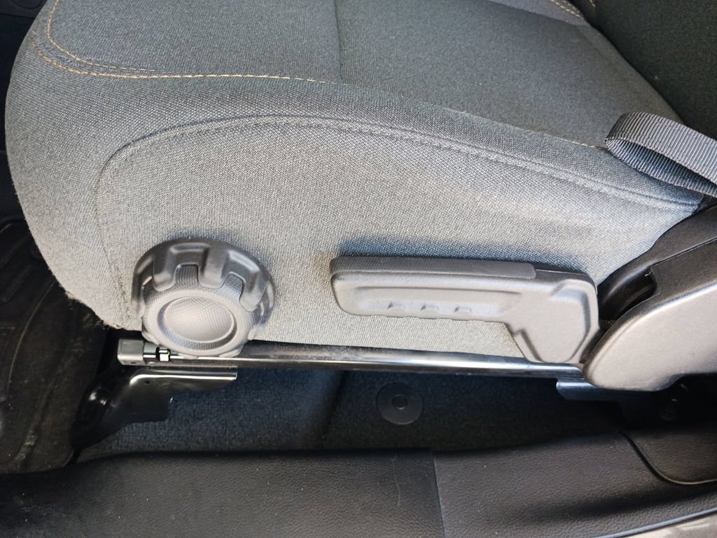 Used 2025 Jeep Gladiator Sport AWD/4WD image 32