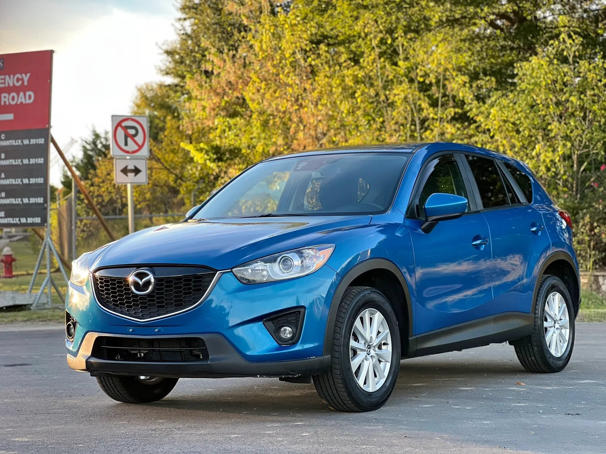 Used 2014 MAZDA CX-5 Touring w/ Touring Technology Package AWD/4WD image 1