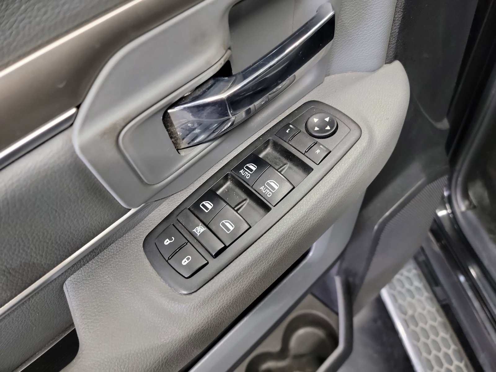 Used 2018 RAM 1500 Big Horn image 11