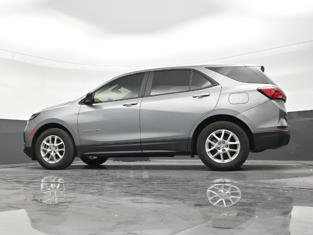 Used 2024 Chevrolet Equinox LS w/ Driver Confidence II Package FWD image 18