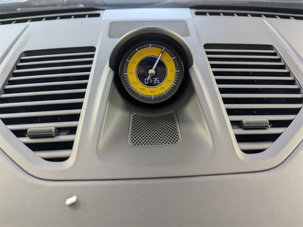 Used 2022 Porsche 911 Turbo image 19