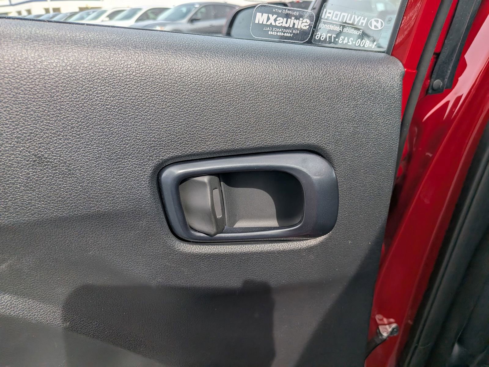 Used 2025 Hyundai Venue Limited FWD image 26