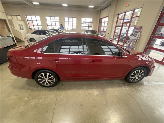 Used 2017 Volkswagen Jetta SE image 7