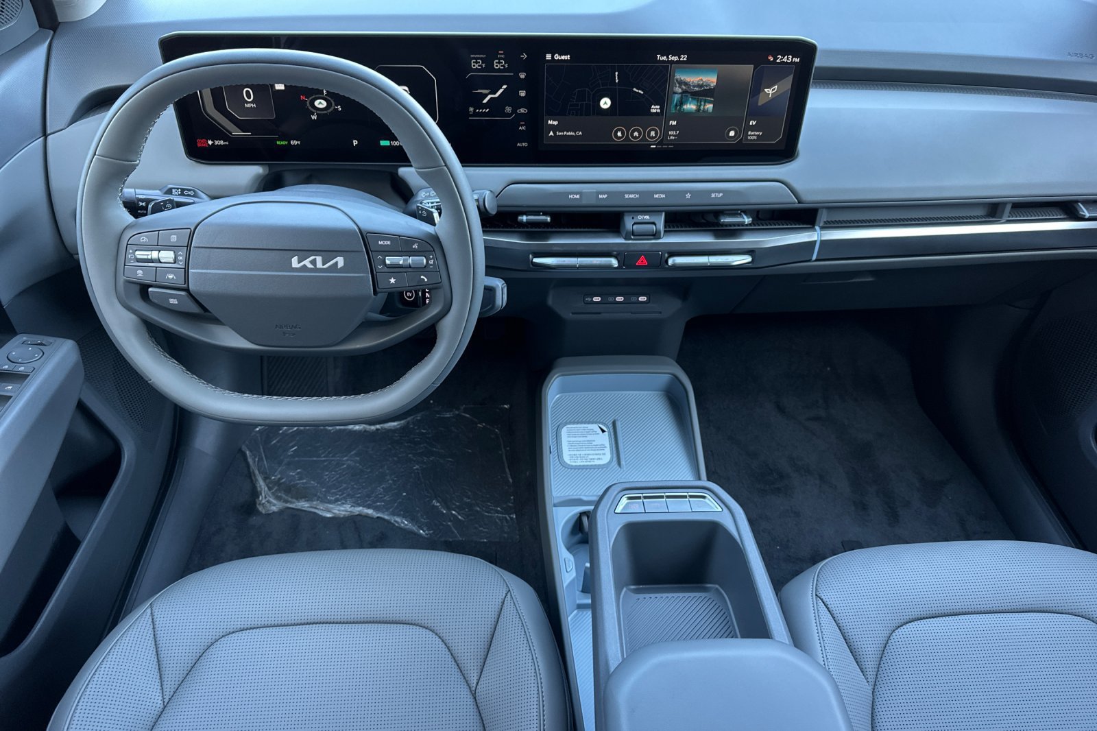 New 2027 Kia EV3 Wind FWD image 13