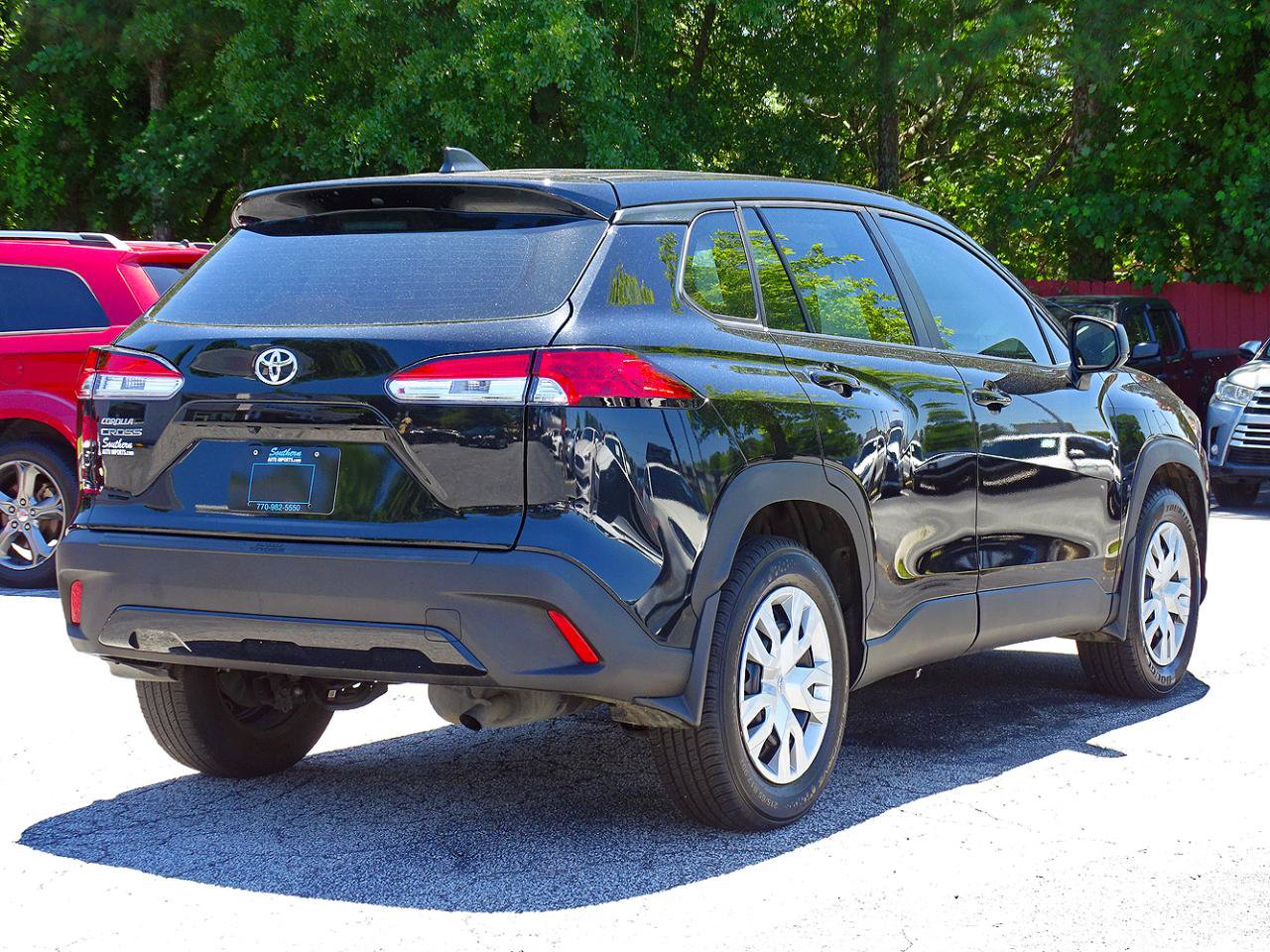 Used 2024 Toyota Corolla Cross L FWD image 11