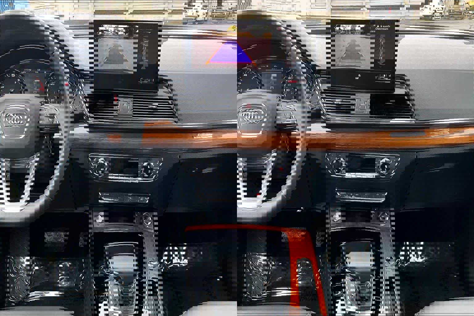 Used 2023 Audi Q5 2.0T Premium w/ Convenience Package image 9