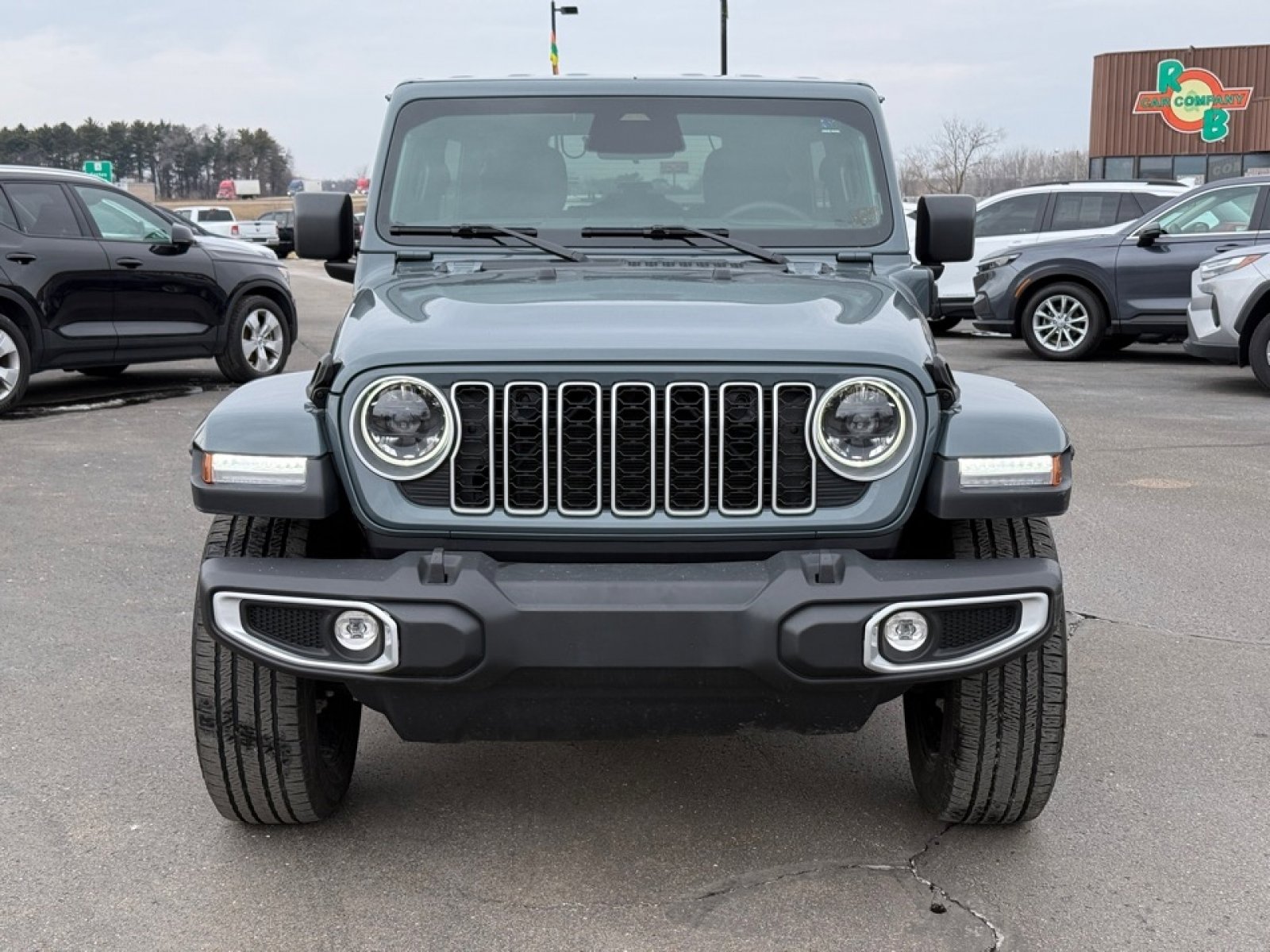Used 2025 Jeep Wrangler Unlimited Sahara image 3