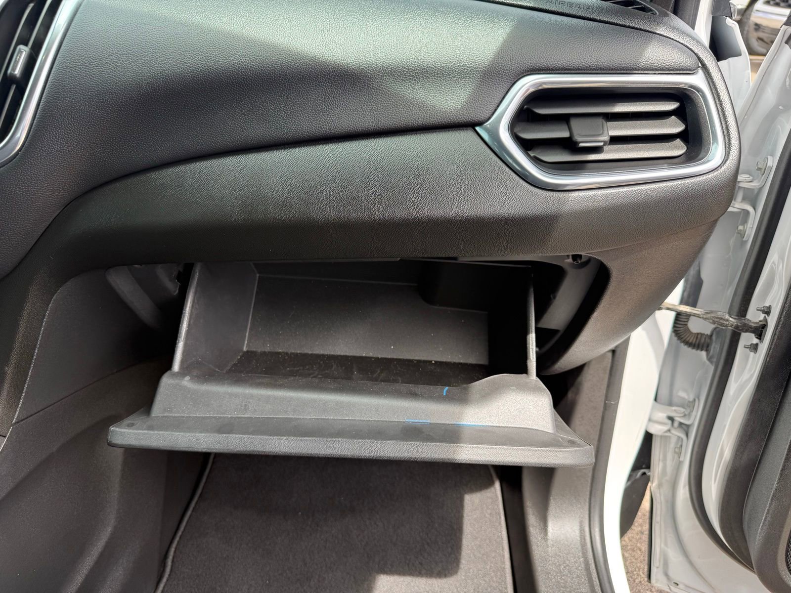 Used 2022 Chevrolet Equinox LT image 28