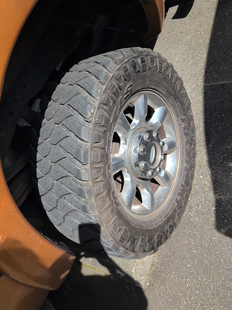 Used 2014 Ford F350 Lariat image 10