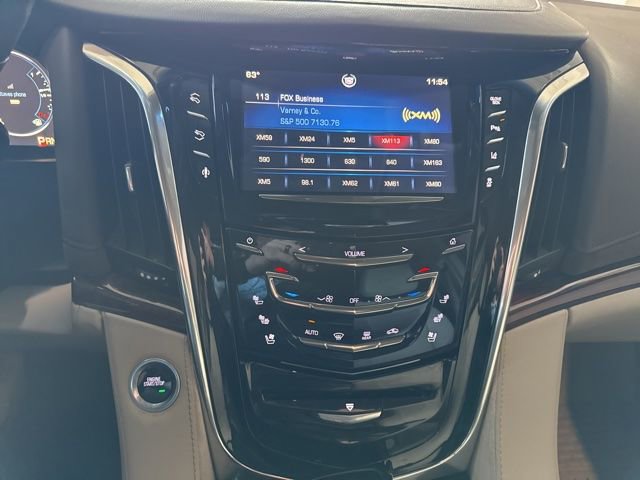 Used 2015 Cadillac Escalade Luxury AWD/4WD image 17