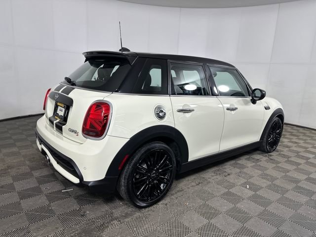 Used 2022 MINI Cooper S image 3