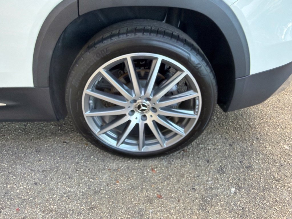 Used 2022 Mercedes-Benz GLB 250 4MATIC image 21