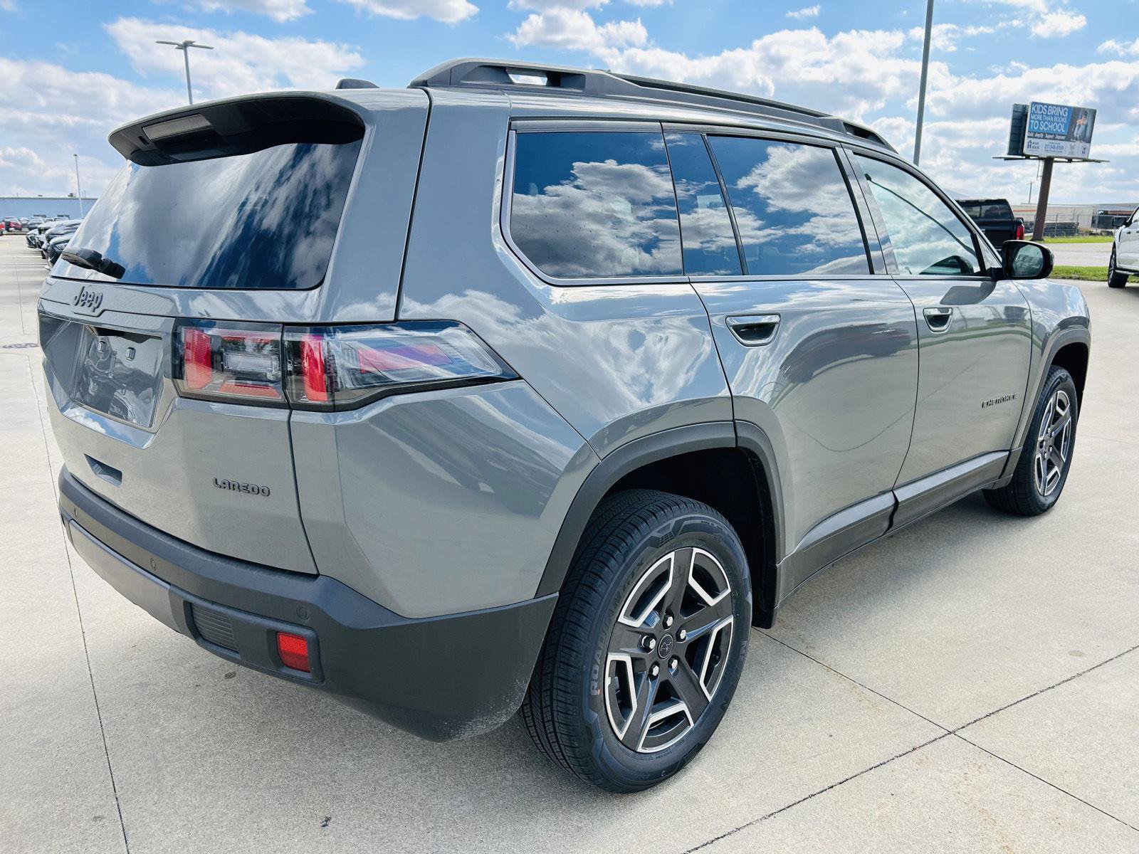 New 2026 Jeep Cherokee Laredo AWD/4WD image 35