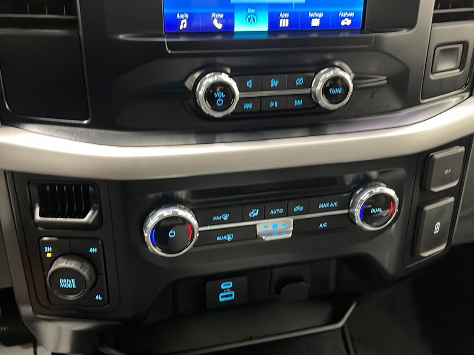 Used 2023 Ford F150 XLT w/ Equipment Group 301A Mid AWD/4WD image 11