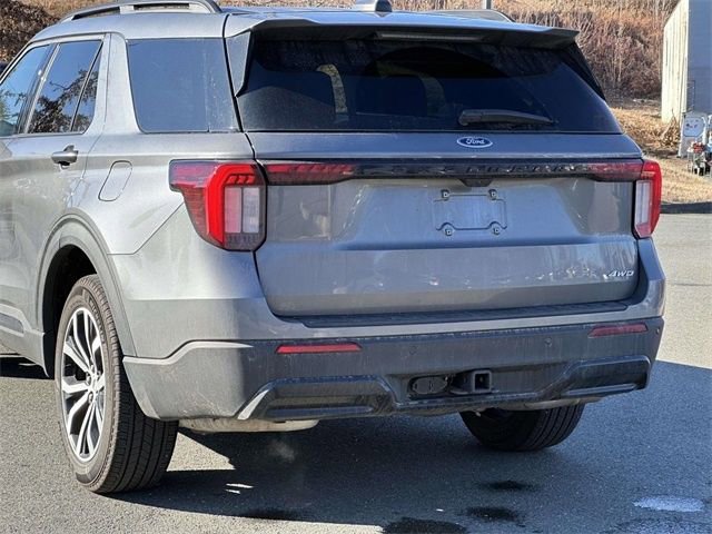 Used 2025 Ford Explorer ST-Line image 7