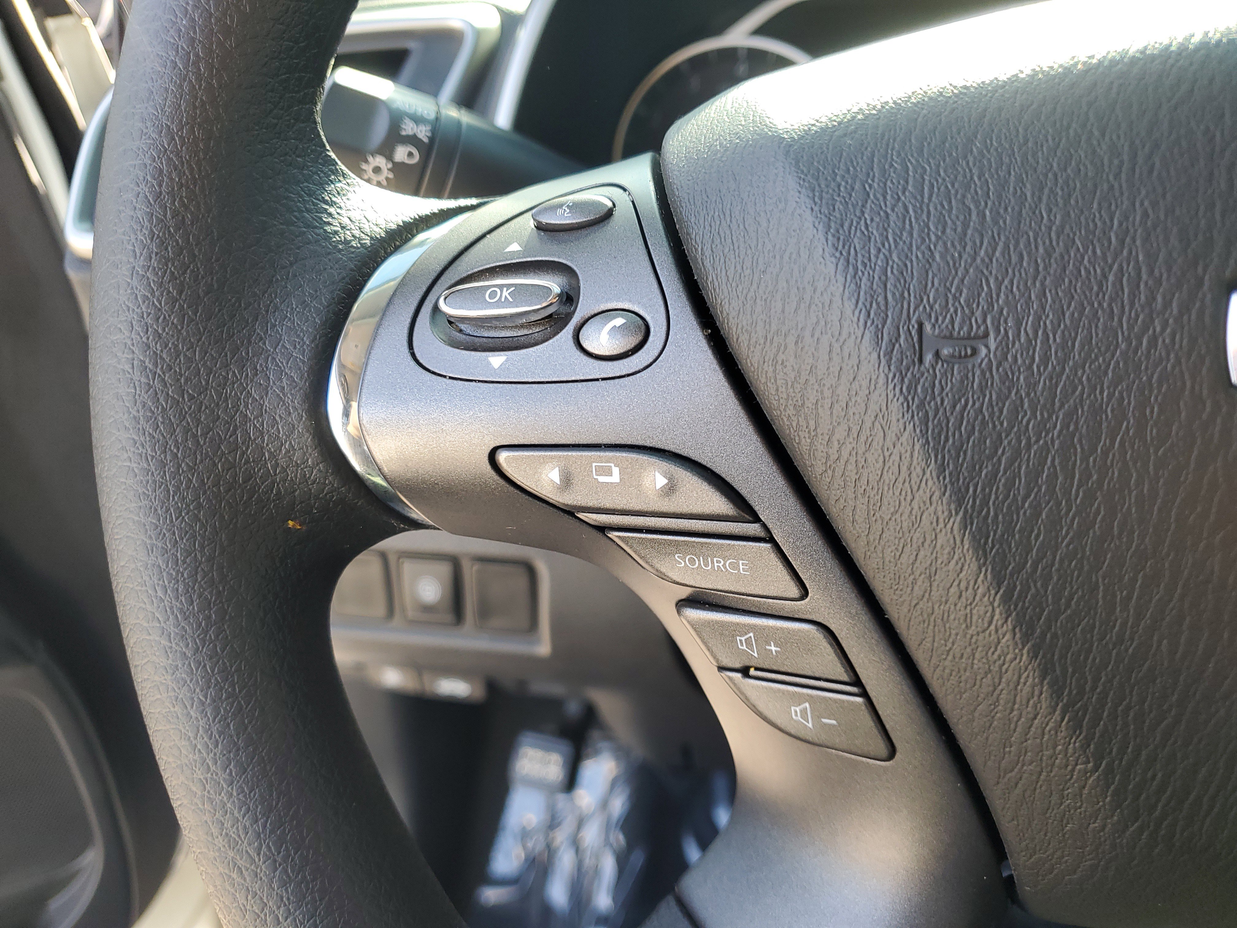 Certified 2022 Nissan Murano S image 22