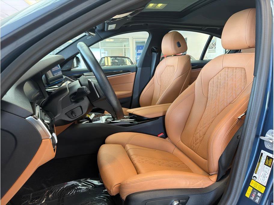 Used 2023 BMW 530e w/ Premium Package RWD image 19