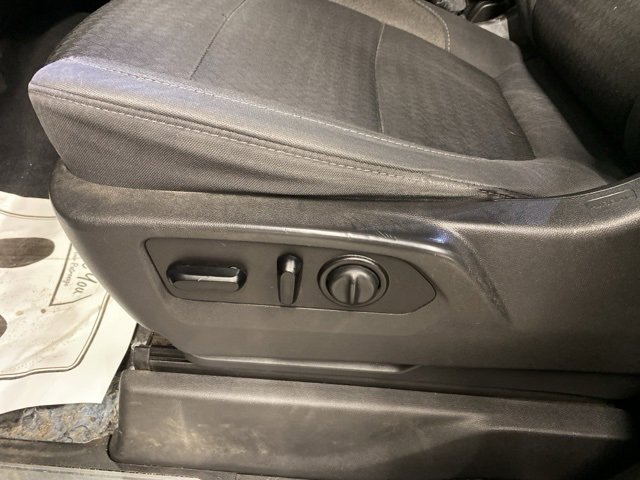 Used 2020 Chevrolet Silverado 1500 LT w/ All-Star Edition image 26