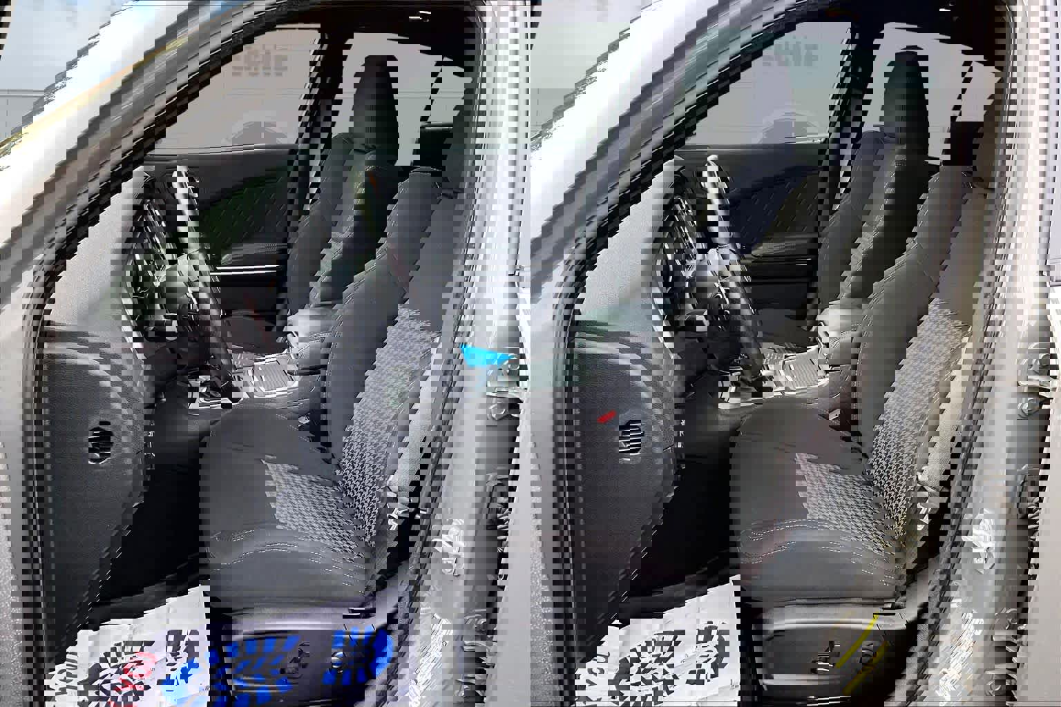 Used 2023 Dodge Charger R/T w/ Technology Group image 11