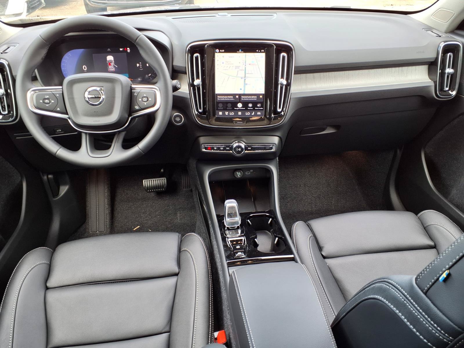 New 2026 Volvo XC40 B5 Plus w/ Protection Package Premier AWD/4WD image 11