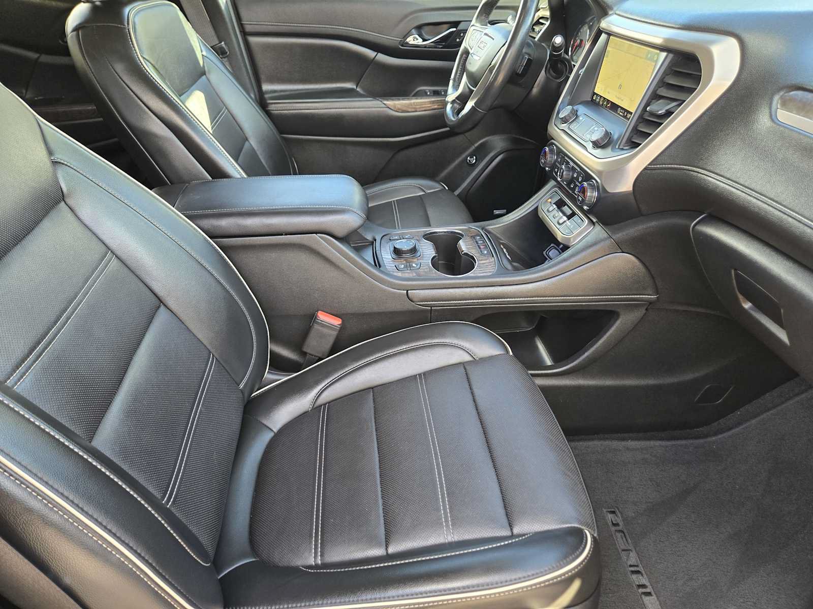 Certified 2021 GMC Acadia Denali w/ Denali Technology Package FWD image 15