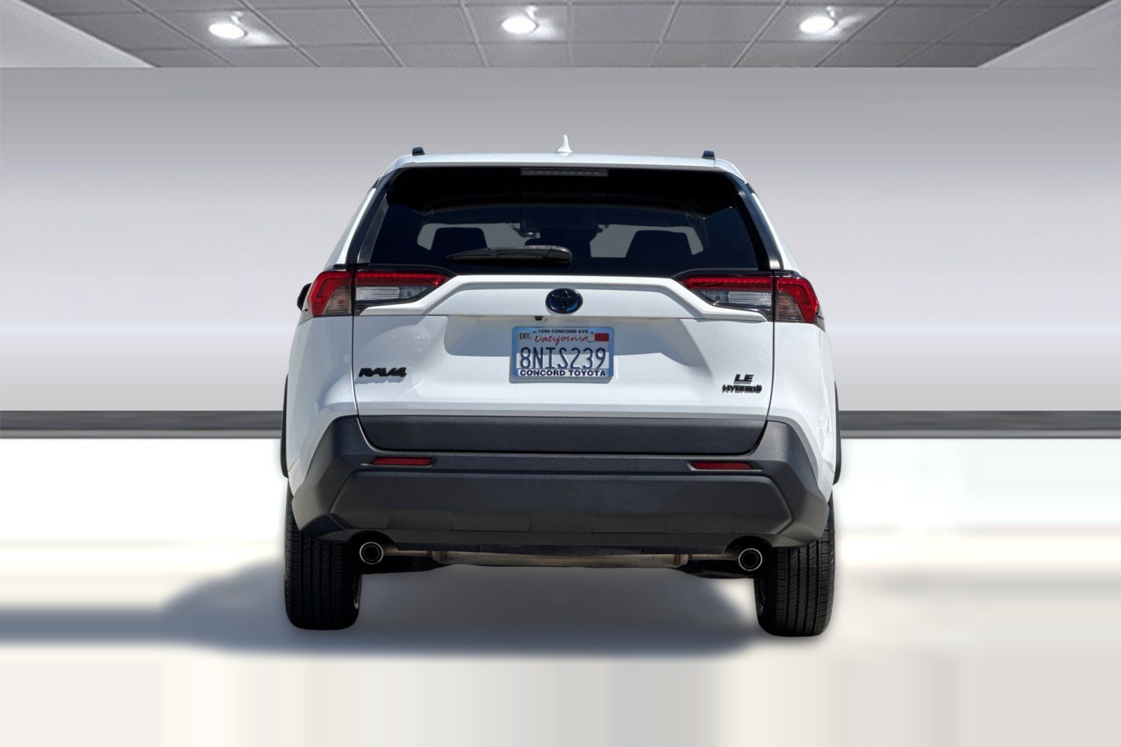 Used 2020 Toyota RAV4 LE w/ All Weather Liner Package AWD/4WD image 9