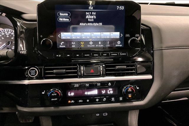 Used 2024 Nissan Pathfinder SL AWD/4WD image 7
