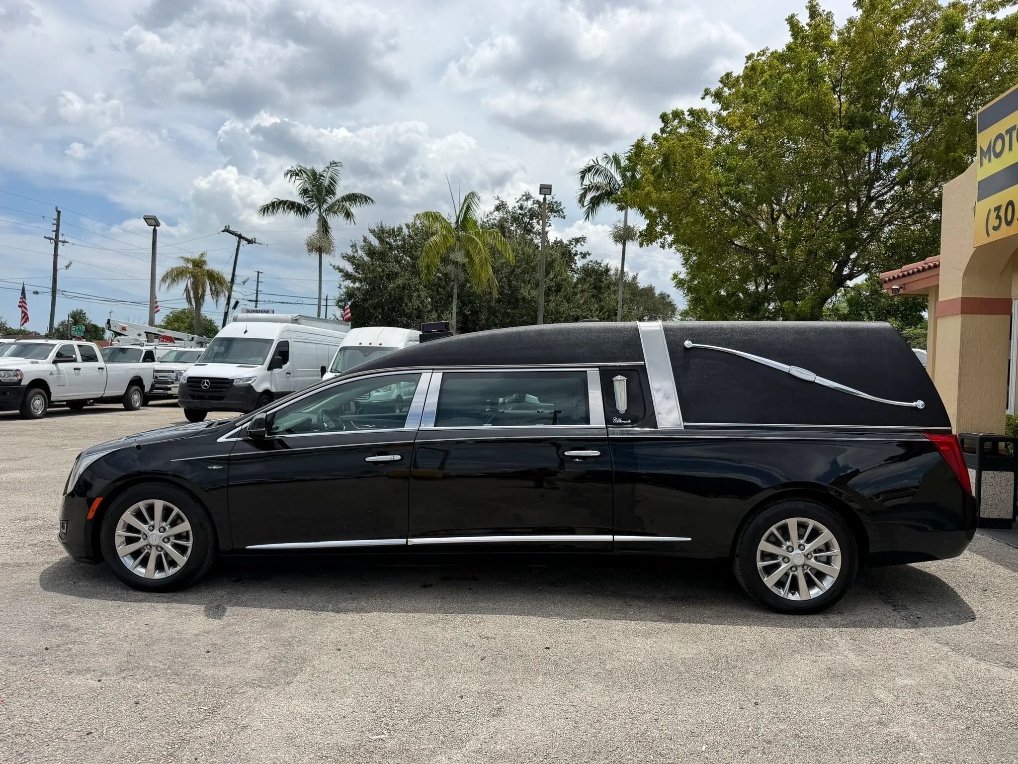 Used 2016 Cadillac XTS FWD image 2