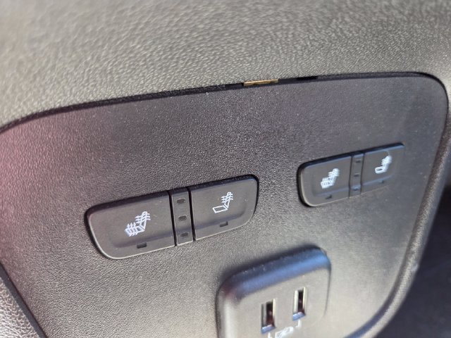 Used 2019 Chevrolet Equinox Premier FWD image 12