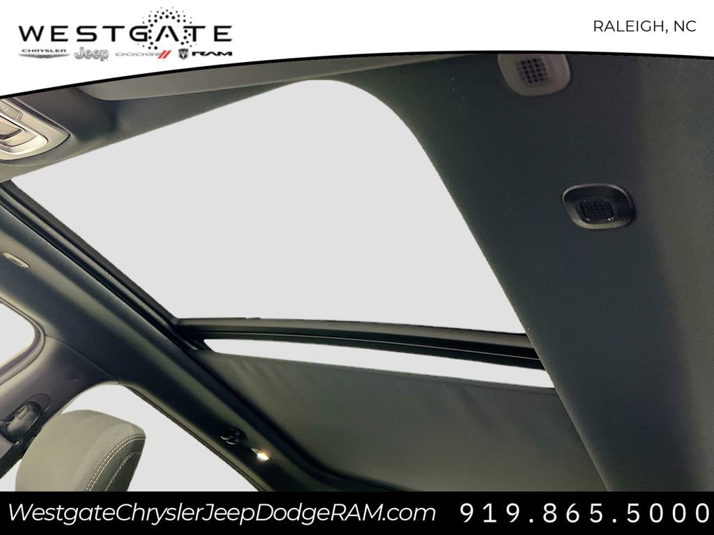 New 2026 RAM 1500 4x4 Crew Cab image 16