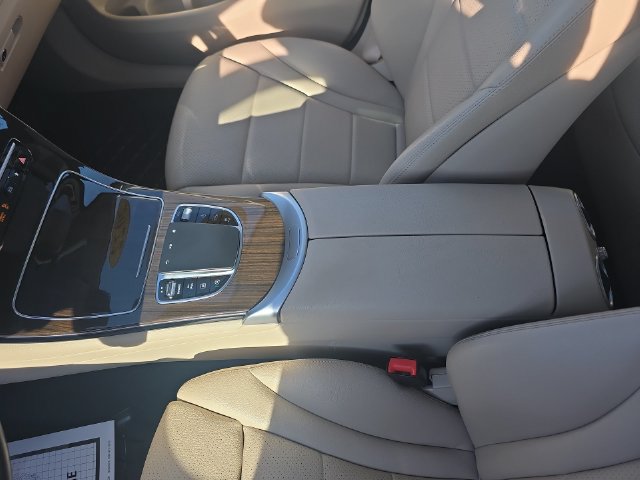 Used 2022 Mercedes-Benz GLC 300 4MATIC image 21