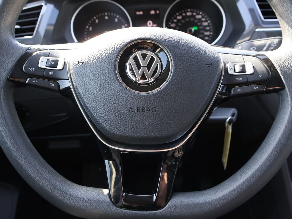 Used 2020 Volkswagen Tiguan S image 32