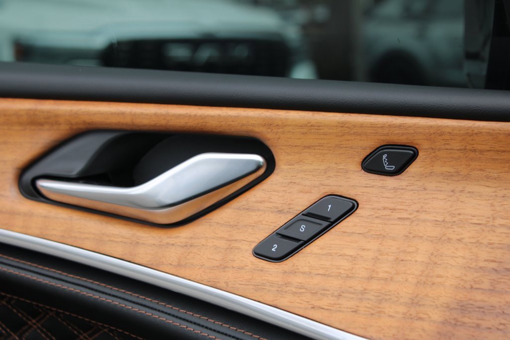 Used 2025 Jeep Grand Cherokee Summit image 12