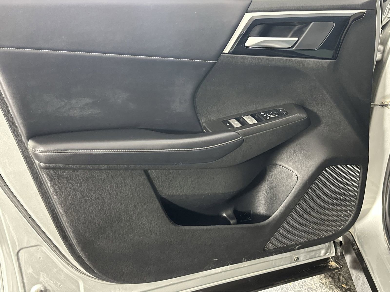 Used 2023 Mitsubishi Outlander SE AWD/4WD image 33