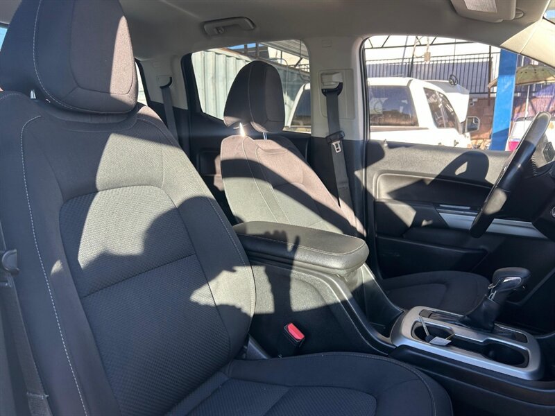 Used 2022 Chevrolet Colorado LT w/ LT Convenience Package RWD image 6