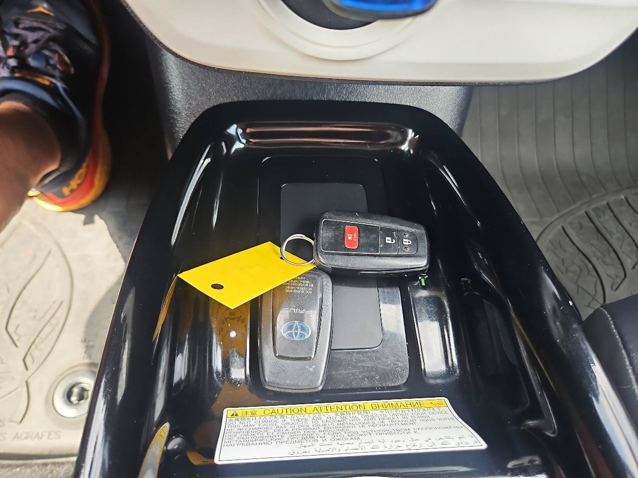 Used 2017 Toyota Prius Three Touring FWD image 35