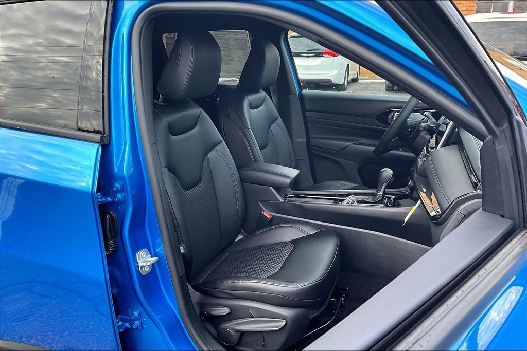 New 2026 Jeep Compass Latitude w/ Sun and Sound Group image 8