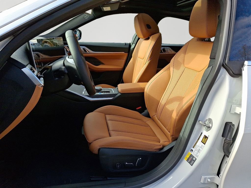 Used 2025 BMW i4 xDrive40i w/ Premium Package image 13
