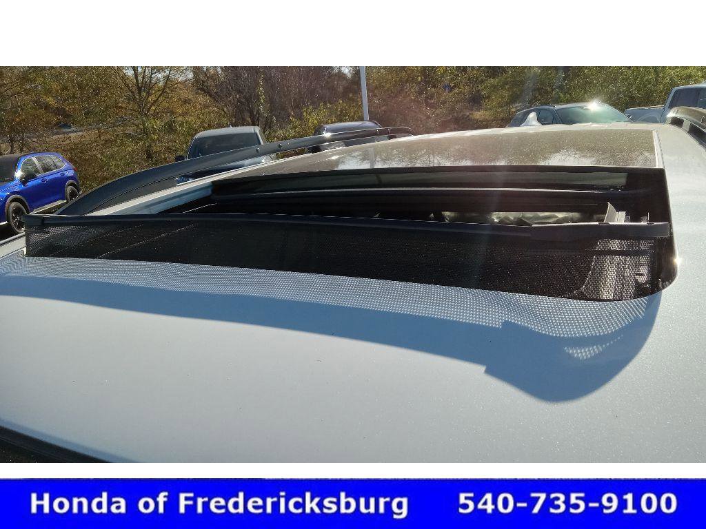 Used 2025 Honda Pilot Black Edition image 10