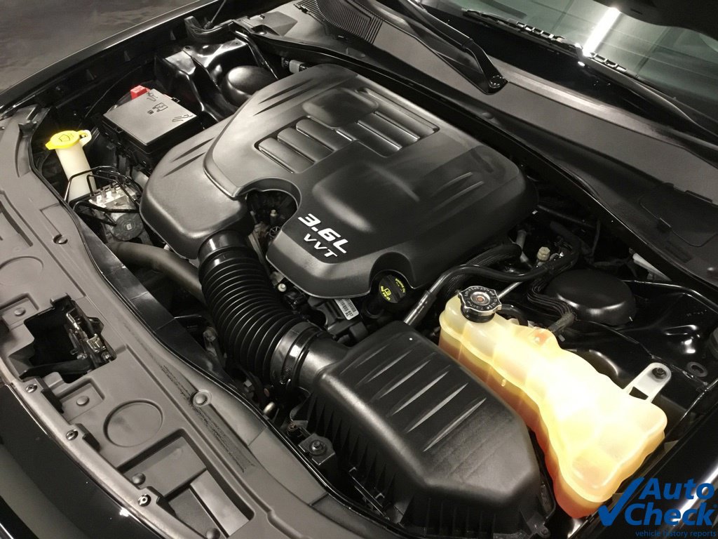Used 2018 Chrysler 300 Touring w/ Sport Appearance Package RWD image 42