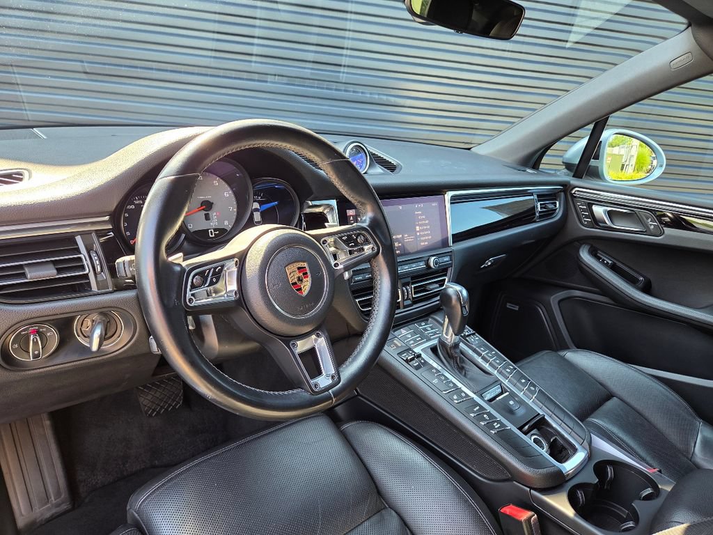 Certified 2019 Porsche Macan S AWD/4WD image 4